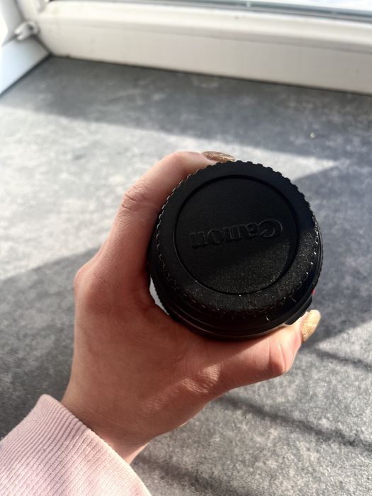 Продам объектив canon 85 mm 1.8