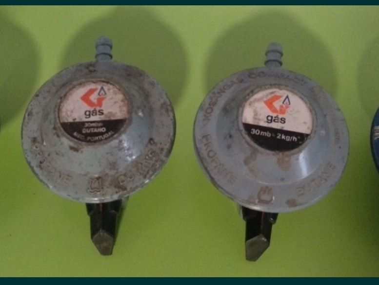 2 redutores de gás butano