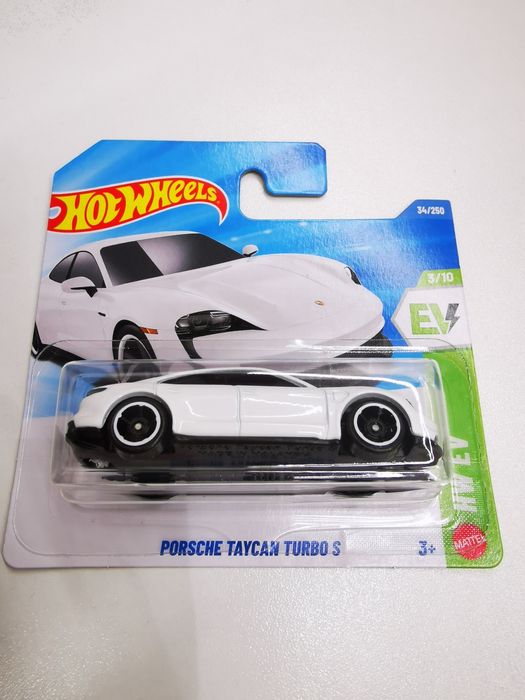 Porsche Taycan Turbo S Hot Wheels 2026