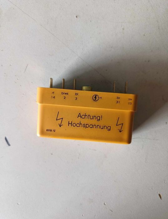 SIM　　　　　　　　　　　　　　　　　　　　　　　　　　　　SP851 TGZ2BMCZ.01/111 - Gniazdo wtyczkowe podwójne do wersji IP44 - z