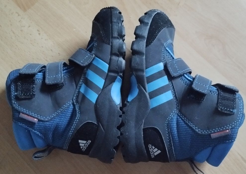 Sprzedam zimowe buciki dziecięce firmy Adidas rozm 26