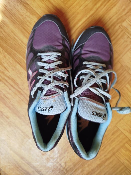 asics buty sportowe z kolcami rozmiar 40