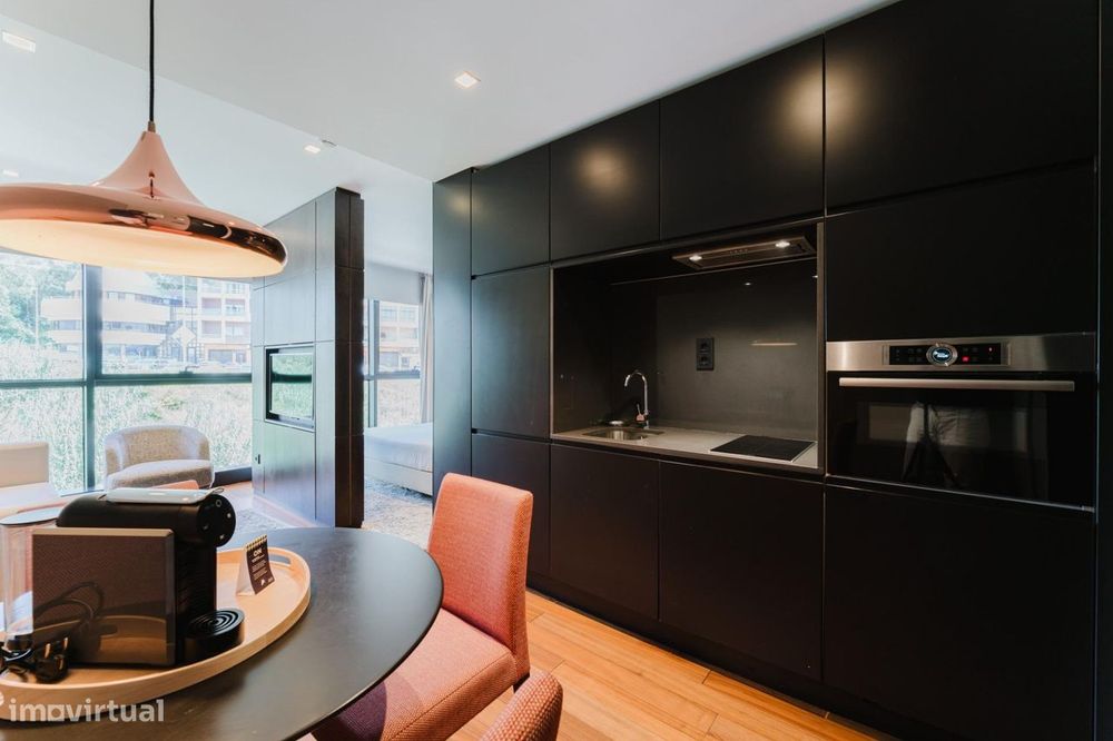 Apartamento T0+1 | Benfica, Lisboa — Moderno e Estacionamento...