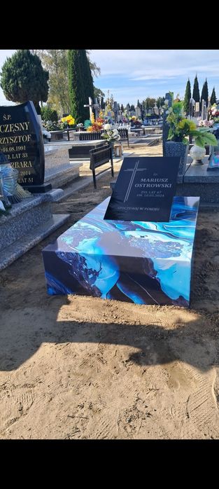 Tani Nagrobek Kompozytowy z Montażem Cały Kraj. Promocja!