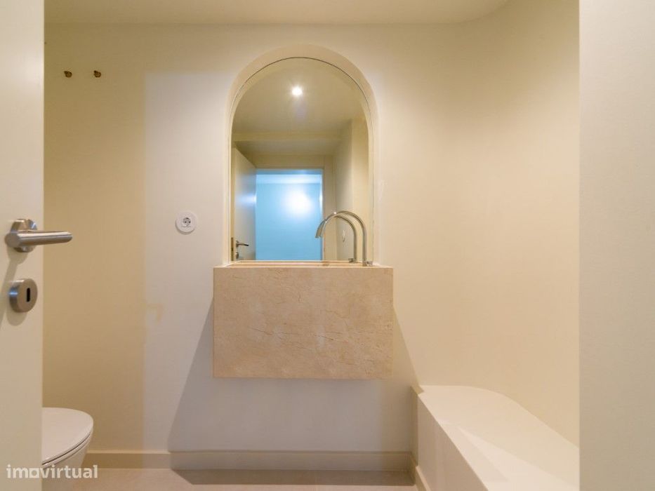 Apartamento T4 na Rua do Telhal