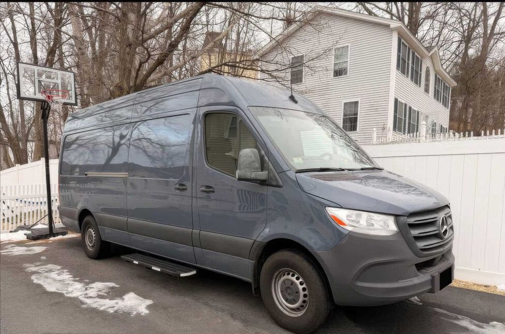 Mercedes-Benz  Sprinter      2019