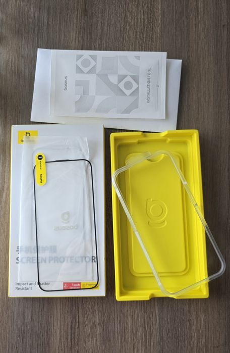 Продам захисне скло Baseus на Iphone 15 Pro