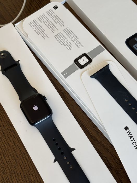 Apple Watch SE 2  GPS 40 mm