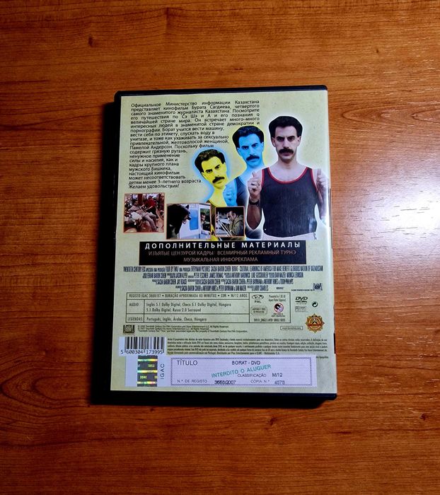 BORAT (Sacha Cohen/Pamela Anderson) + de 30 minutos de Cenas Cortadas