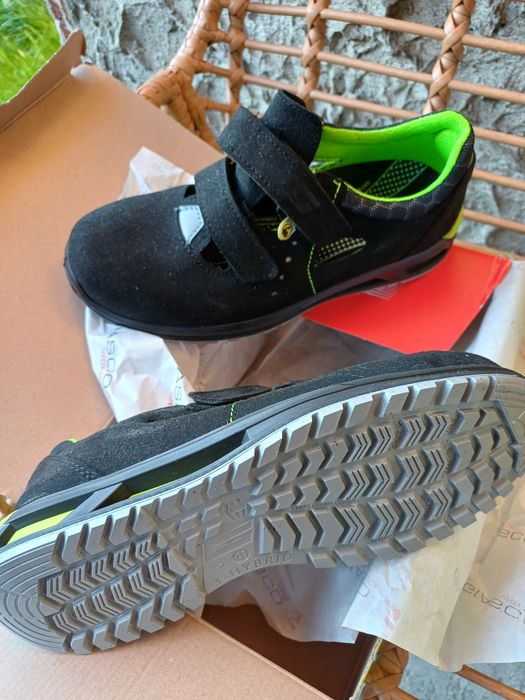 Buty ochronne bhp z blachą rozmiary 40/41 / Nowe