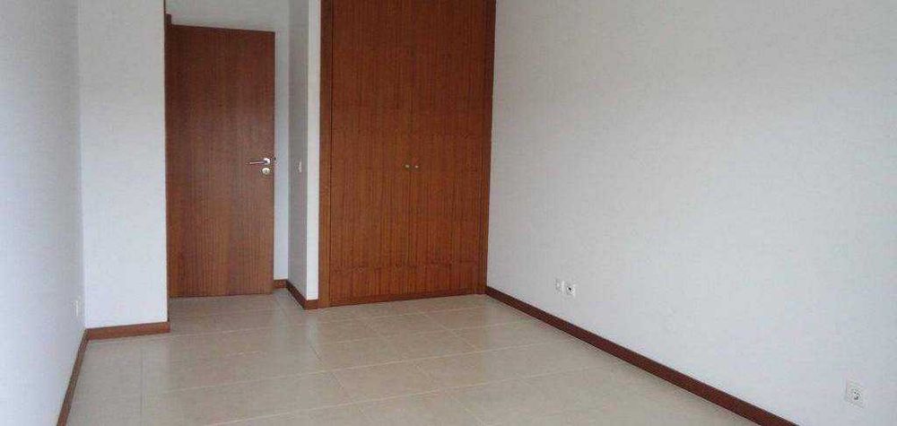 Moradia T4+1 em São Félix da Marinha - Vila Nova de Gaia