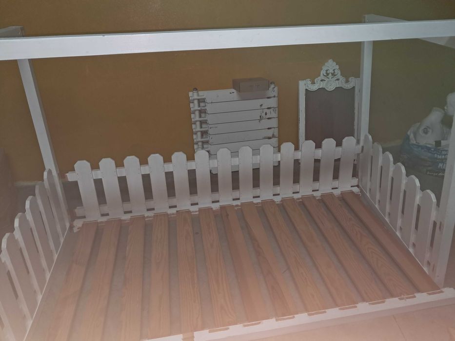 Cama evolutiva estilo Montessori