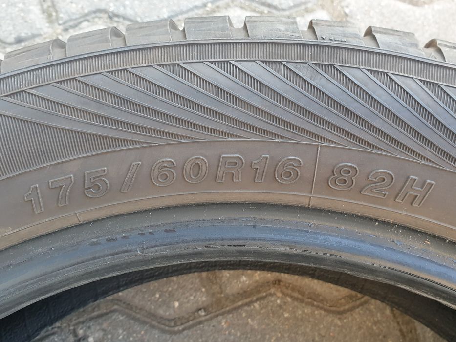 Opony używane ZIMOWE 175/60/16 Yokohama SuperStan 600zł/4szt.