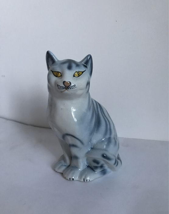 Kot Porcelanowa figurka