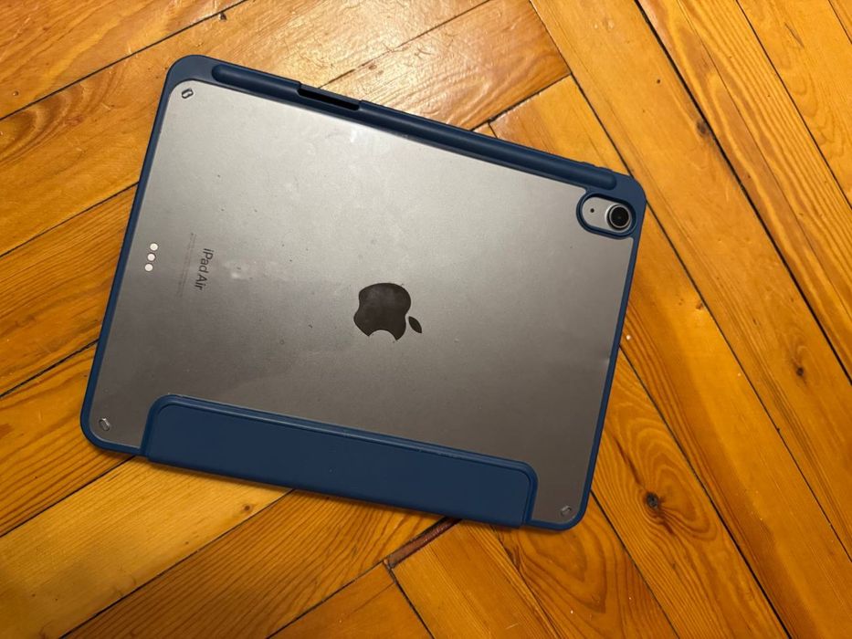 Продам Ipad Air 5 2022 Wi-Fi 256GB