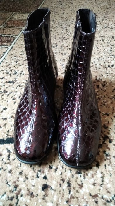 Жіночі черевики Van Dal