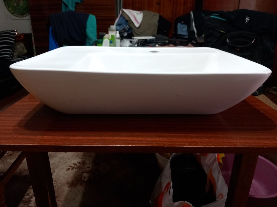 Умивальник Agnes.  Польща