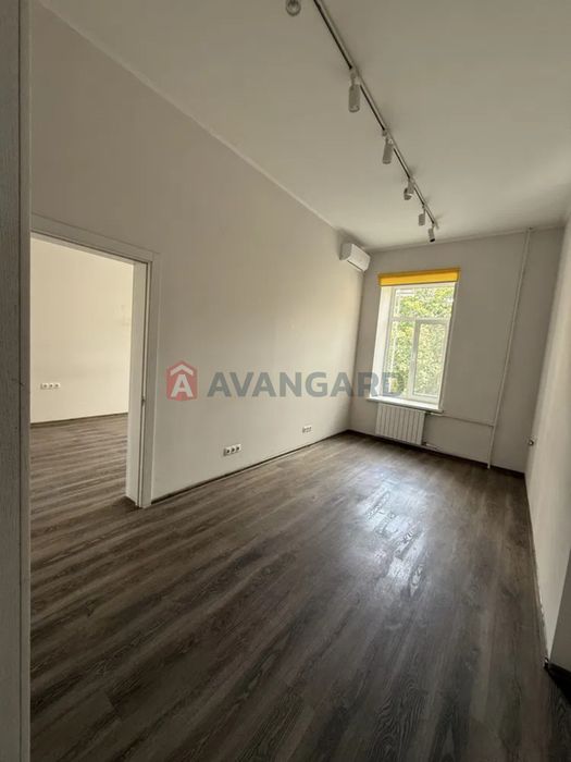 Продам 4к квартиру вул. Антоновича, метро Олімпійська