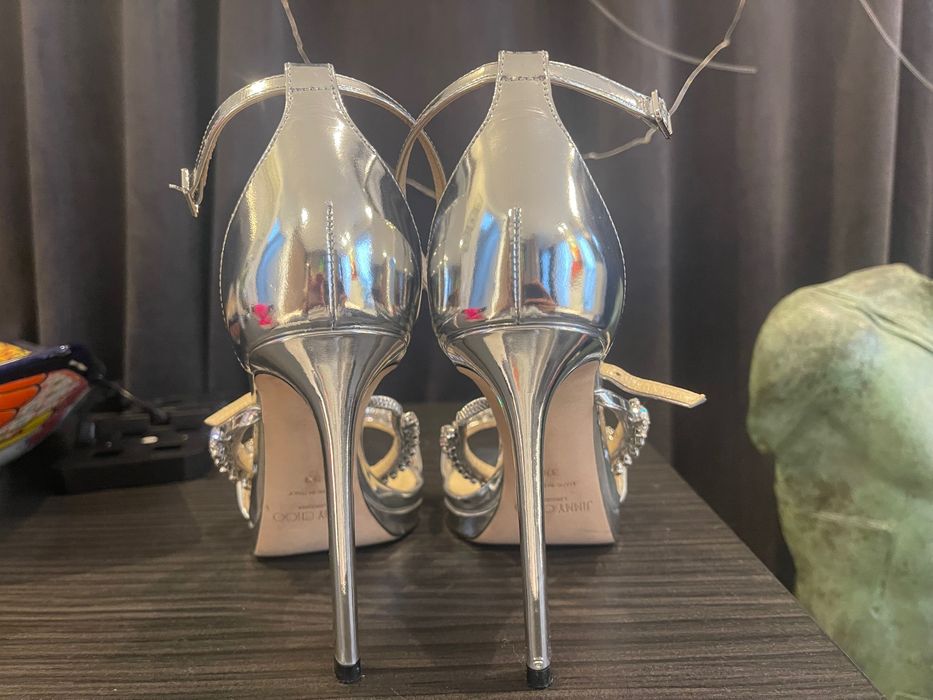Jimmy Choo szpilki srebrne z kryształami rozm.38