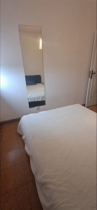 Quarto disponível Amoras