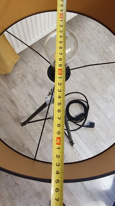 Sprzedam mało używaną lampe stojaca 2w1