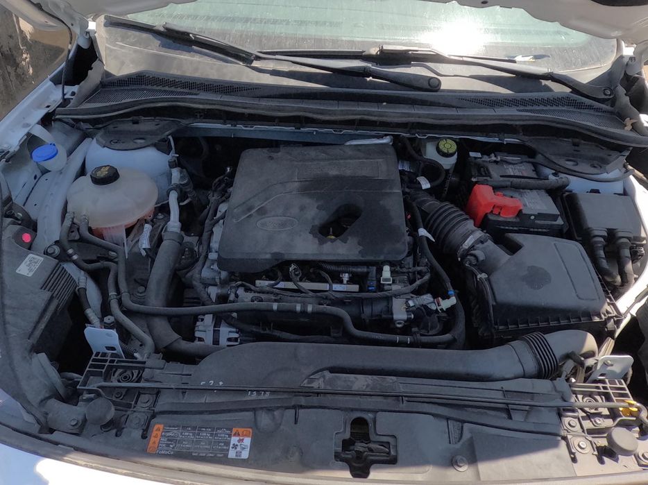 В разборе Ford Escape форд ескейп 20-23 1.5