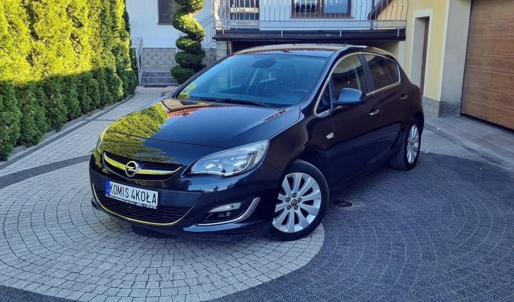 Opel Astra Lift - Pół-Skóry - 140KM - Kamera - GWARANCJA Zakup Door To Door