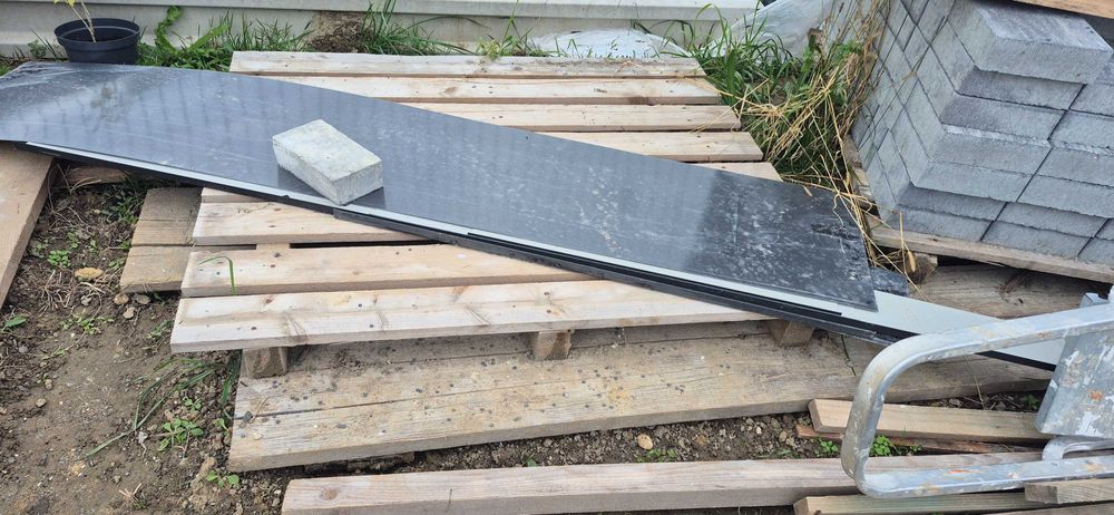 Palety 5 duzych i mała