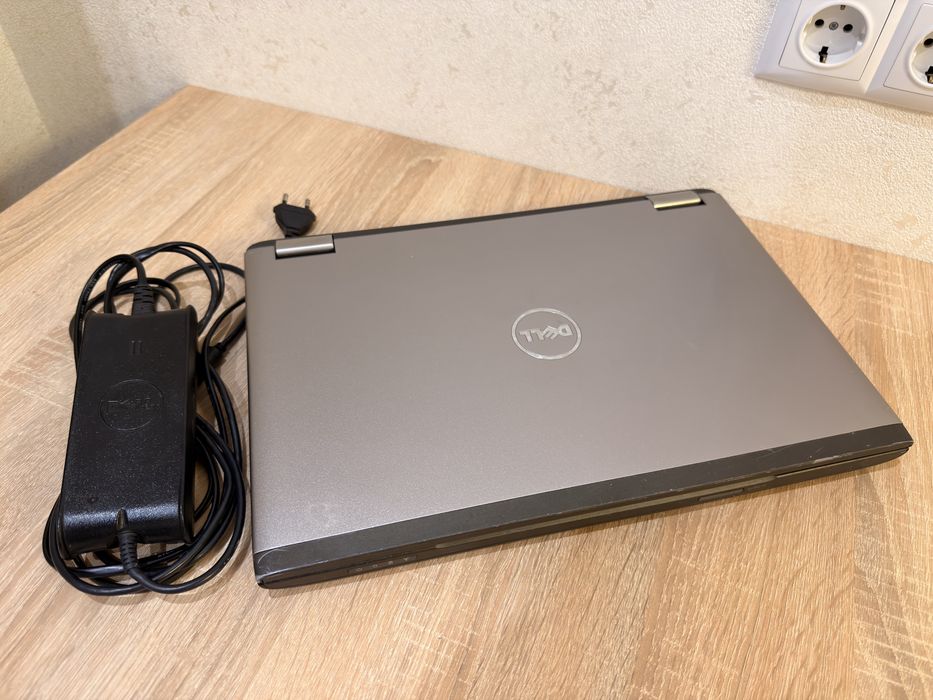 Ноутбук Dell Vostro 3560 15.6” / Core i3 / 4GB / SSD 128GB