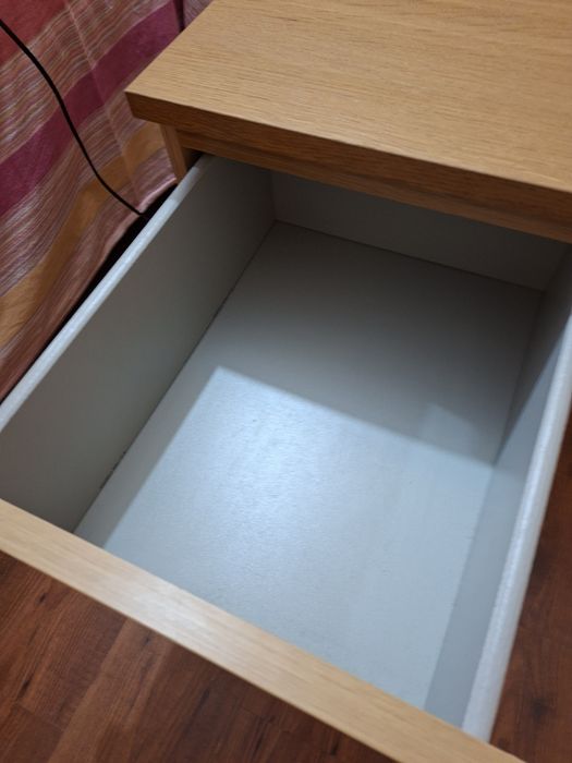 2 Mesas de cabeçeira  IKEA