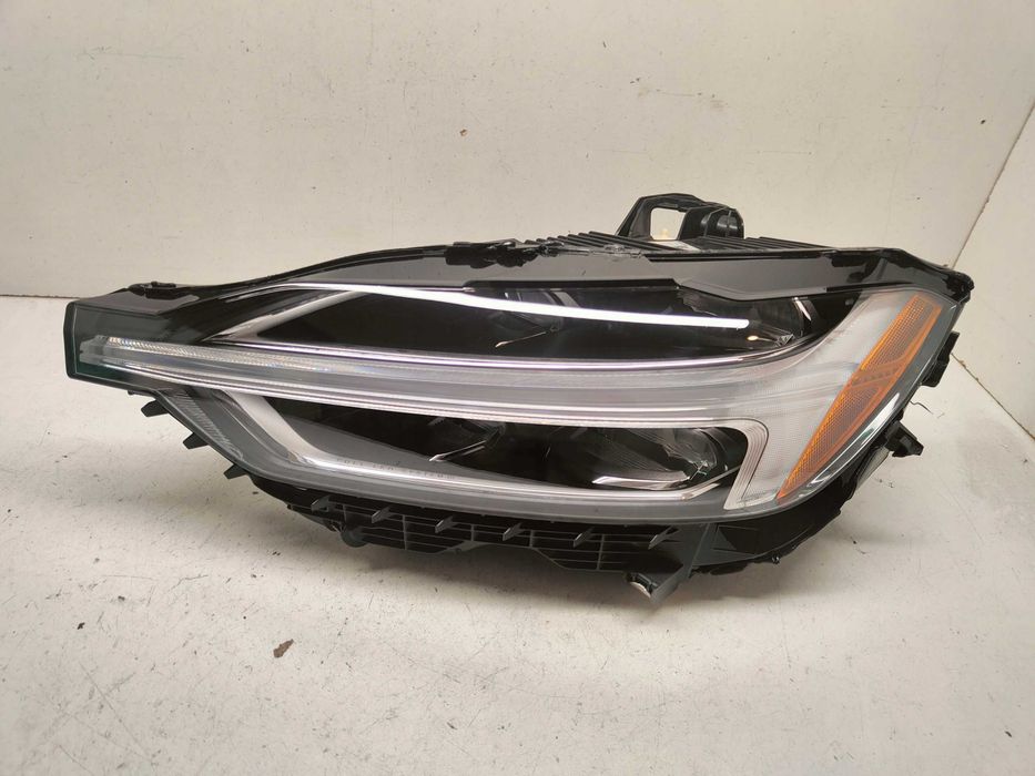 VOLVO XC60 II Фари перед Full led Mid led USA EU