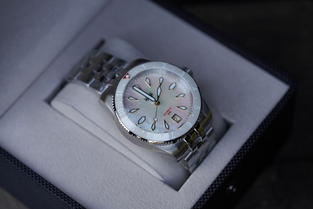 Годинник, Чоловічий годинник Мужские часы Phoibos Voyager PY035E