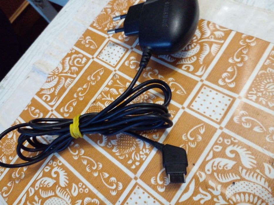 Современные разные  соединительные провода и шнуры