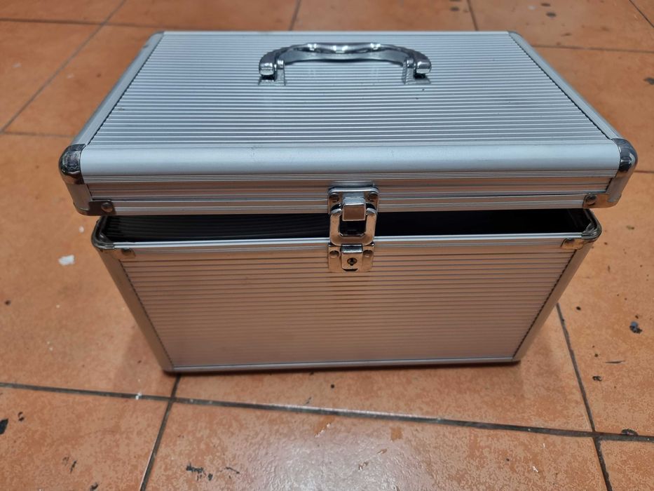 Mala de organizar  CDS / DVDS