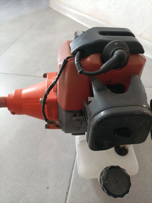 Двигун бензокоси