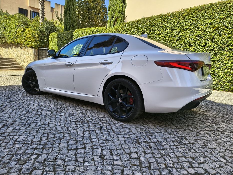 Giulia 2.2 Diesel Sprint AT8 (2020) – Nacional – Look Veloce — photo 4