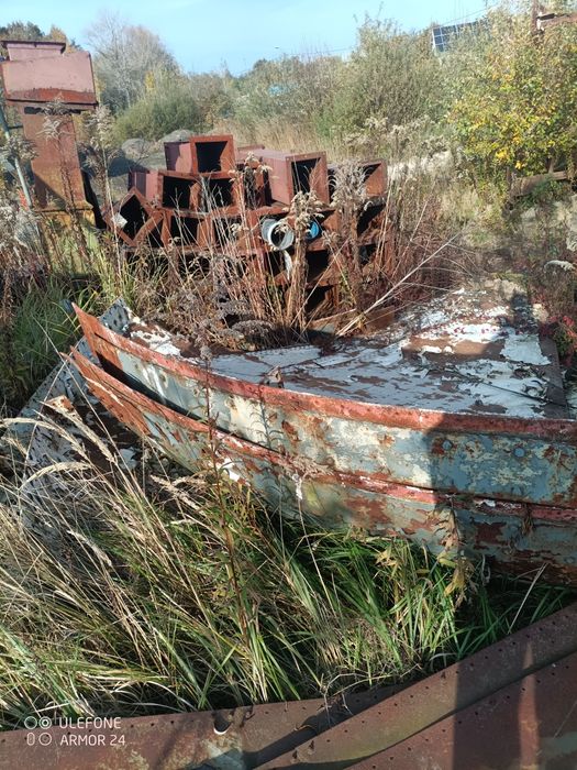 Podajnik kubełkowy wieża ślimaki korytkowe