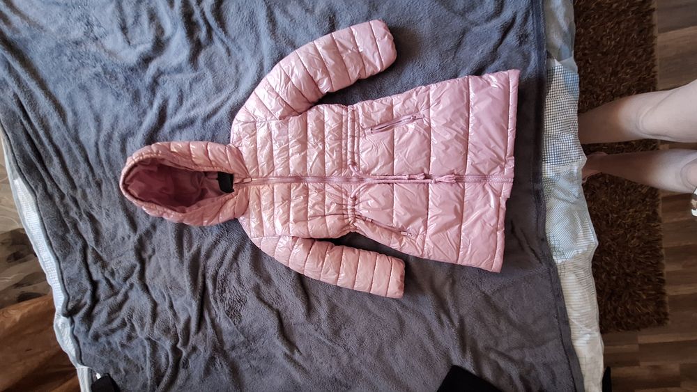 Продам детскую весене/осенюю курточку