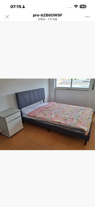 Quarto  casal pronto a entrar