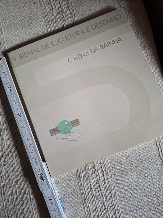 Catálogo de exposição de arte moderna em Caldas da Rainha ano 1993