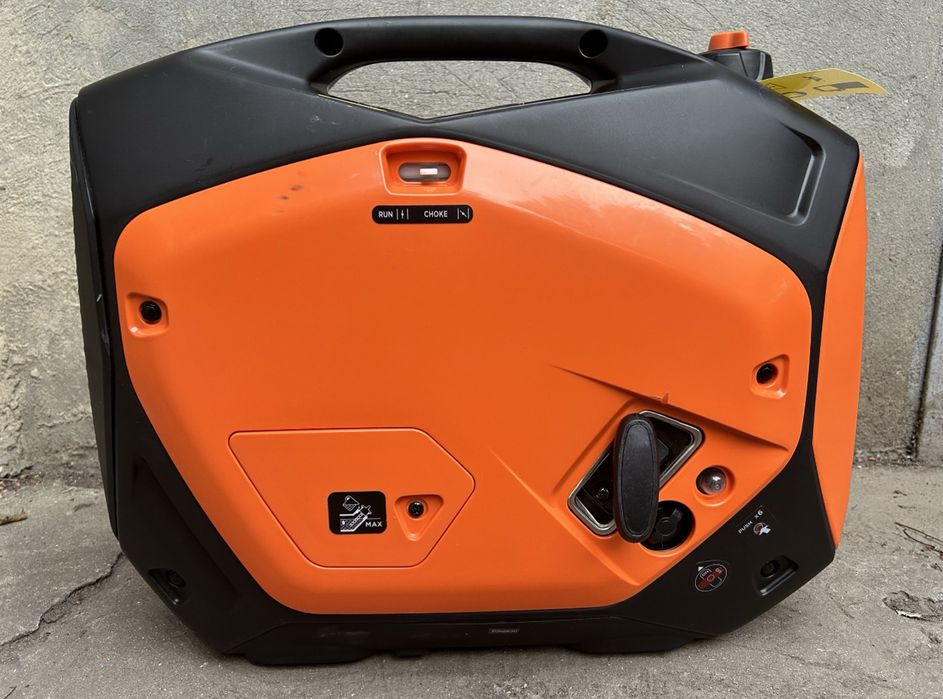 Генератор інверторний 2.2 квт Black Decker