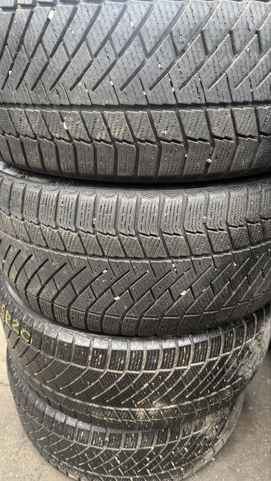 275/40/20-245/45/20 Continental Conti Viking Contact 6