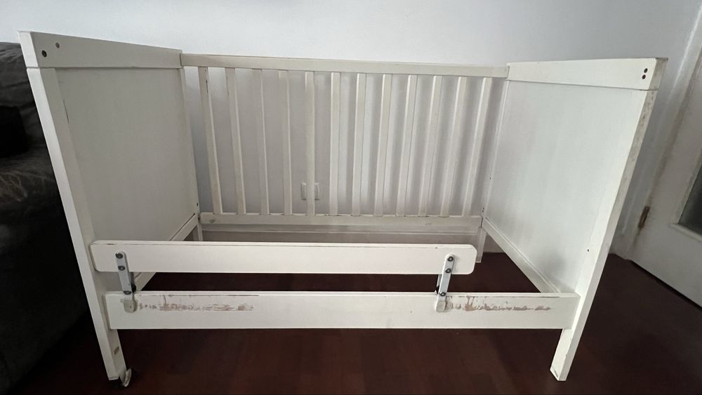 Cama de criança  – ideal para personalizar | Inclui colchão + estrado