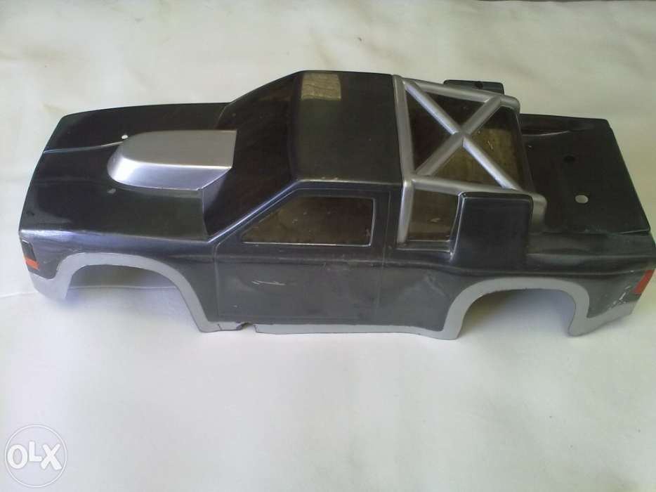Carroceria carcaça big foot carro radiomodelismo escala 1/8