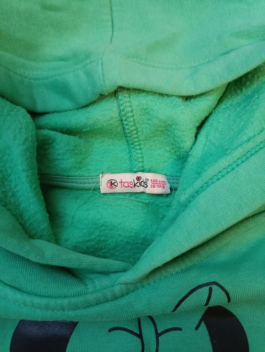 Продам костюм на флісі 134-140