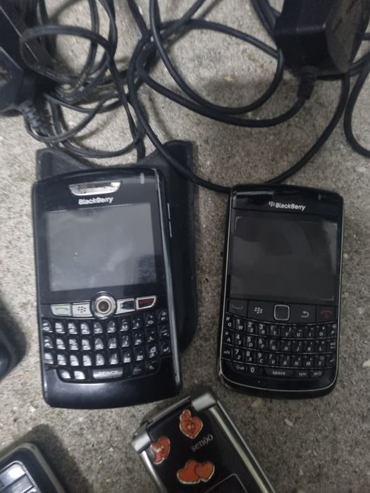 Telemóveis vintage Nokia Blackberry Siemens