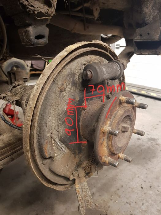 Zestaw hamulcowy hamulce na tarcze Nissan Navara