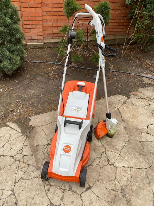 Продам STIHL триммер