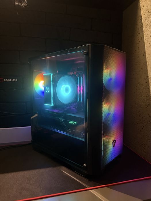 Komputer Gamingowy Ryzen 5 Radeon9060xt 32gb ram 1tb!