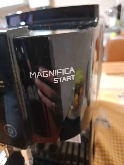 Maquina cafe Delonghi como nova